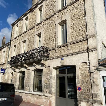 Duplex Type Loft Centre Ville * Clim * Wifi * Haut De Gamme * Angouleme Luaran gambar