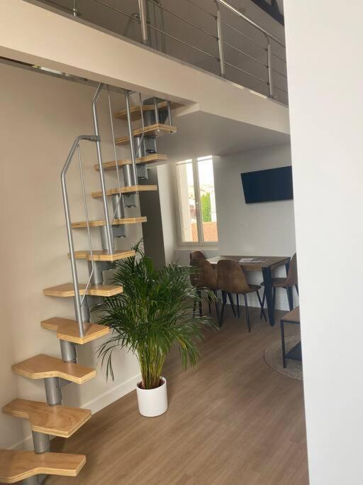 Duplex Type Loft Centre Ville * Clim * Wifi * Haut De Gamme * Angouleme Luaran gambar