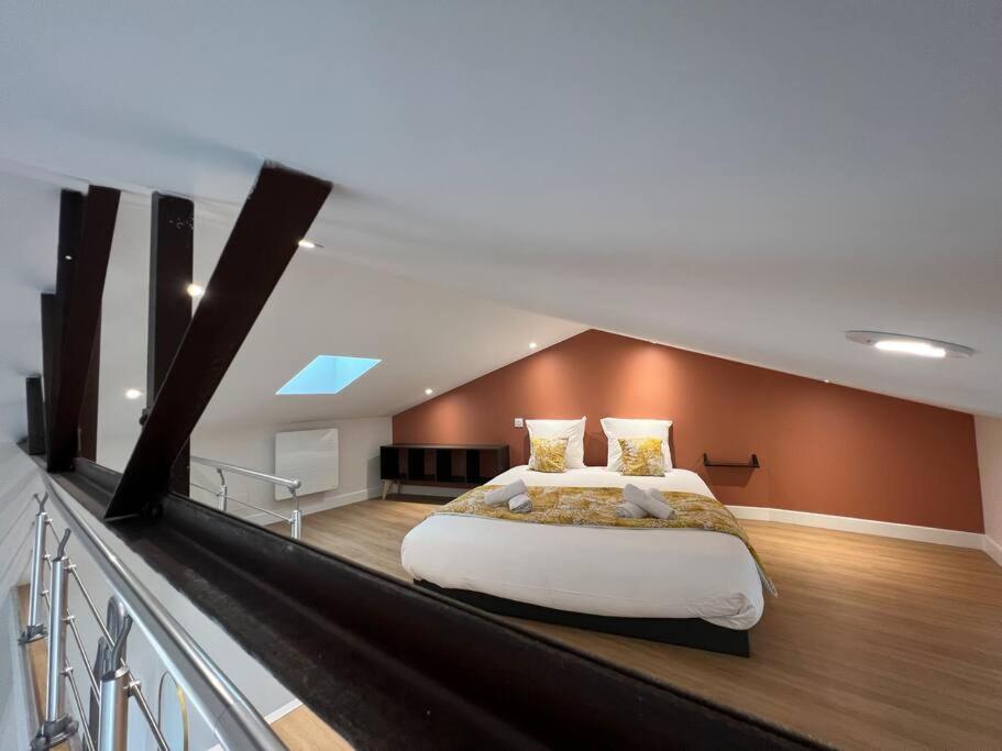 Duplex Type Loft Centre Ville * Clim * Wifi * Haut De Gamme * Angouleme Luaran gambar