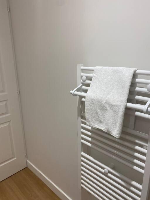 Duplex Type Loft Centre Ville * Clim * Wifi * Haut De Gamme * Angouleme Luaran gambar