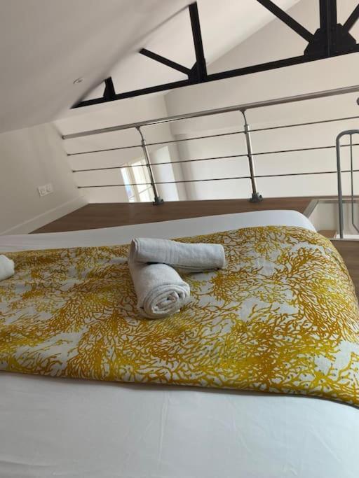 Duplex Type Loft Centre Ville * Clim * Wifi * Haut De Gamme * Angouleme Luaran gambar