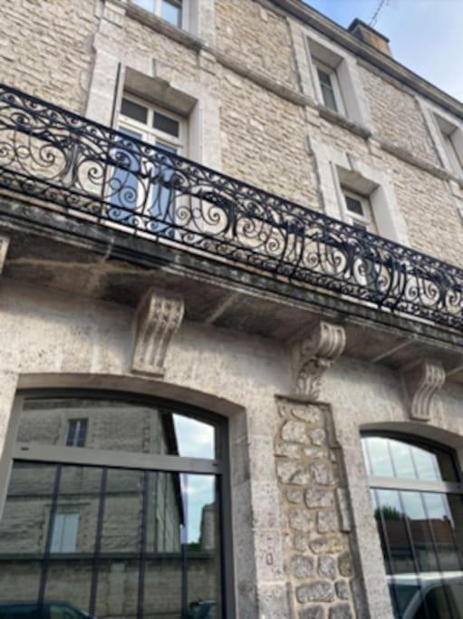 Duplex Type Loft Centre Ville * Clim * Wifi * Haut De Gamme * Angouleme Luaran gambar